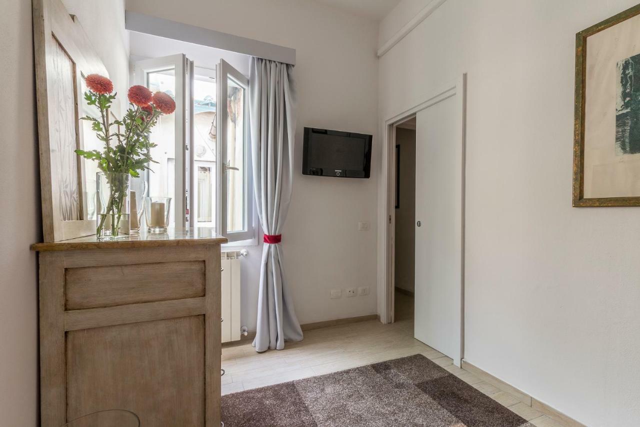 Emma & Olga Apartments -In The City Centre- Флоренція Екстер'єр фото